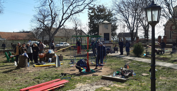 Овде се родио славни Урош Предић, али једно од најстаријих села у Банату познато је и по слози: Сви мештани као један, уредили деци игралиште